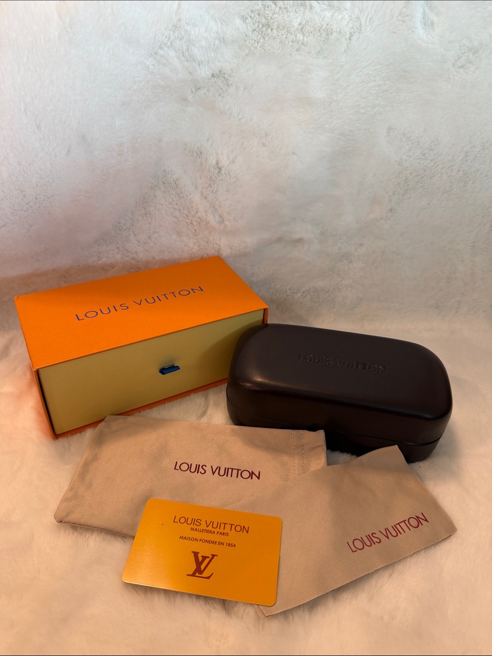 NWOT Source Unknown Black Sunglass Case with Orange Box and Dust Cloths